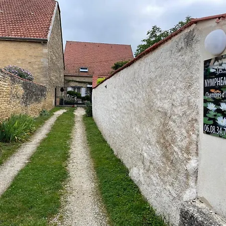 Les Nympheas 52 Bed & Breakfast Orges