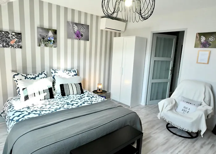 Les Nympheas 52 Bed & Breakfast